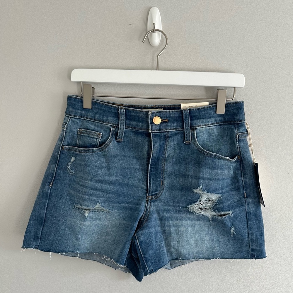 Universal Thread Super Stretch Midi Denim Shorts Size 8 NWT